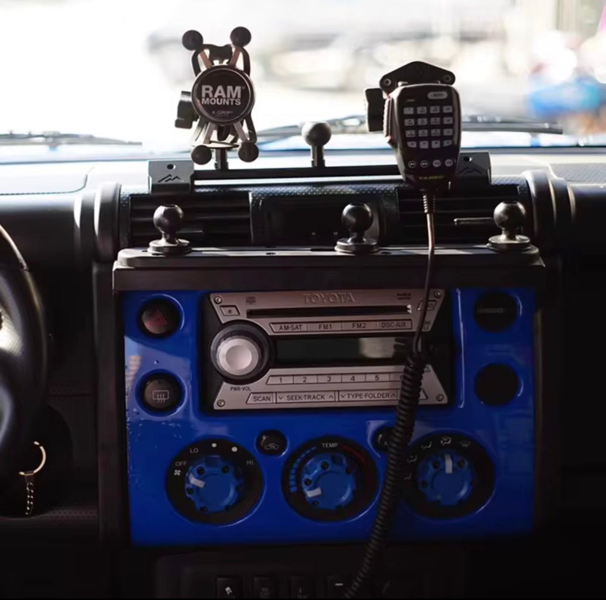 Multi-Function Center Console Expansion Bracket | Fits Toyota FJ Cruiser 2007–2022